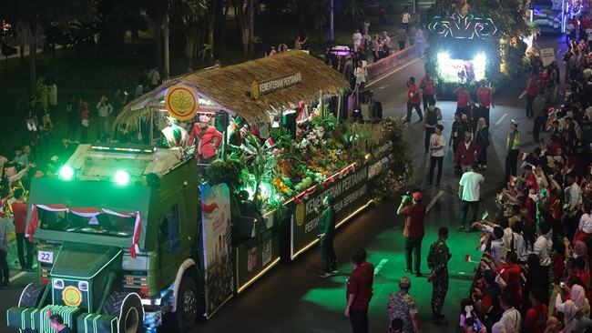 Pawai Karnaval Bersatu Nusantara Rayakan HUT ke-81 Kemerdekaan RI