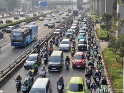 Ada Imbauan Fleksibilitas Kerja, Lalin di Jaksel Tetap Macet Pagi Ini