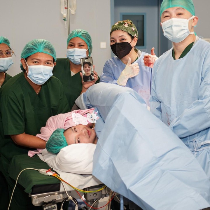 <p>Perempuan asli Jambi ini melahirkan anak perempuan pertamanya yang berjenis kelamin perempuan pada 14 agustus 2026. "Makasih dokterku yg syantik @graciarauw," tulis Meyden di caption. Foto: Instagram @btr_meyden</p>