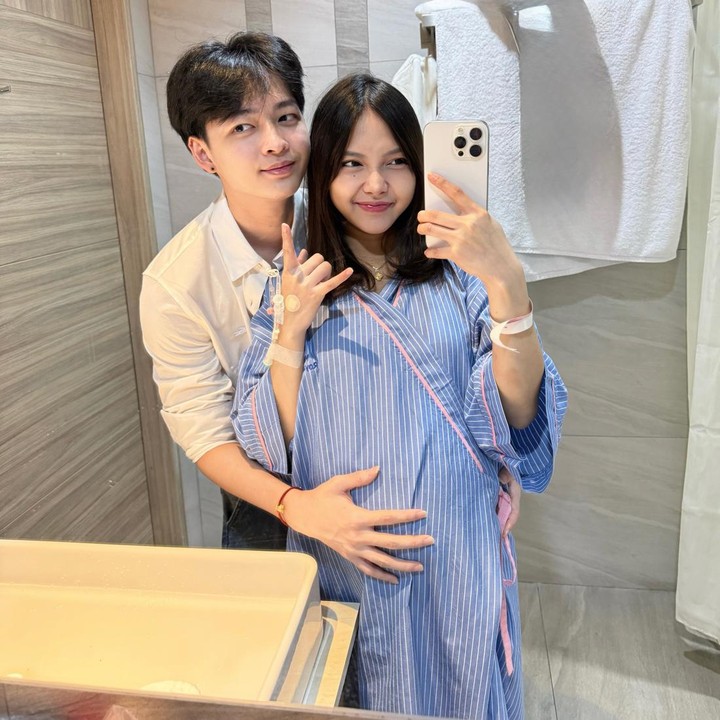 <p>Tiktokers sekaligus mantan atlet profesional Mobile Legends Meyden baru saja melahirkan anak pertamanya. Melalui Instagram Meyden dan sang suami Hengky Gunawan membagikan momen menjelang hingga setelah persalinan. Foto: Instagram @btr_meyden</p>