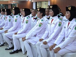 Paskibraka dan Petugas HUT RI di Subang Diguyur Kadeudeuh