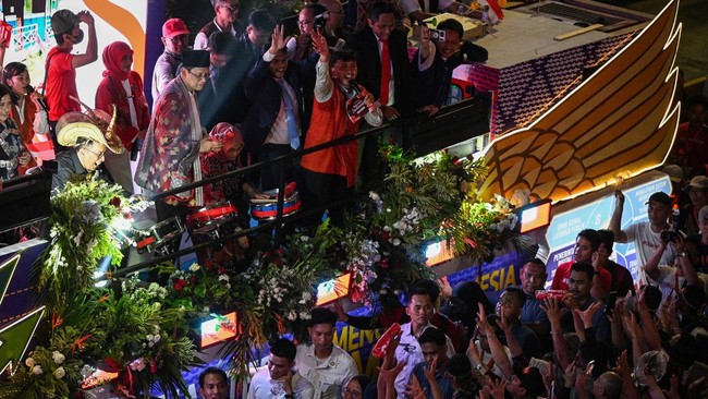 Pawai Karnaval Bersatu Nusantara Rayakan HUT ke-81 Kemerdekaan RI