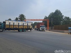 Sopir Truk Keberatan Tarif Masuk Rp 30 Ribu di Kawasan Industri Pancatama Serang