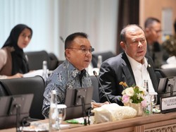 DPR-Pemerintah Finalisasi Kebijakan, Guru PPPK Dapat Kepastian Status