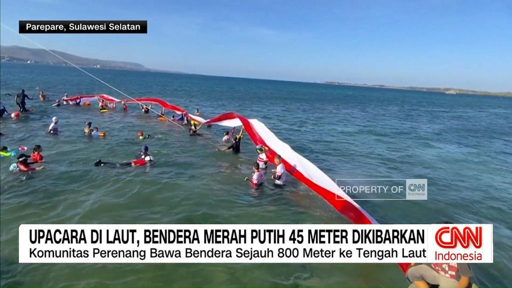 VIDEO: Upacara HUT Ke-81 RI Digelar di Tengah Laut Dan Dalam Goa