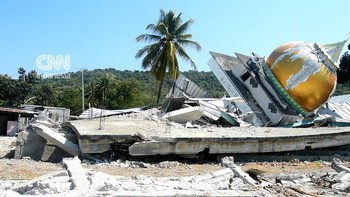 thumbnail video penampakan pulau flores pascagempa