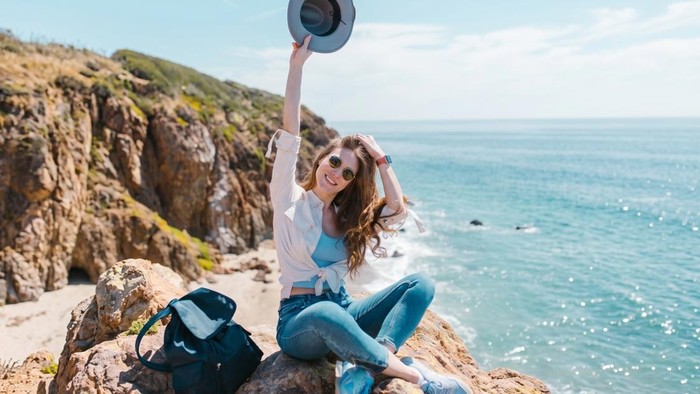 5 Tipe MBTI yang Paling Suka Solo Traveling, Dikenal Mandiri