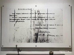 Kenapa Teks Proklamasi Tertulis Tahun 05 Bukan 45?