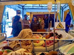 RSUD Ruteng Rusak Parah Akibat Gempa, Rumah Sakit Lapangan Dikebut