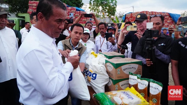 Menteri Pertanian sekaligus Kepala Badan Pangan Nasional (Bapanas) Andi Amran Sulaiman menyatakan pemerintah telah menyalurkan 6.800 ton beras cadangan pangan pemerintah ke wilayah terdampak gempa di NTT. Penyaluran diperintahkan langsung oleh Presid