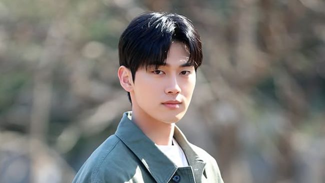 Aktor Korea Hong Min-gi.