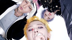 BIGBANG dengan tiga member, G-Dragon, Taeyang, dan Daesung, untuk comeback BiiiG pada Agustus 2026.