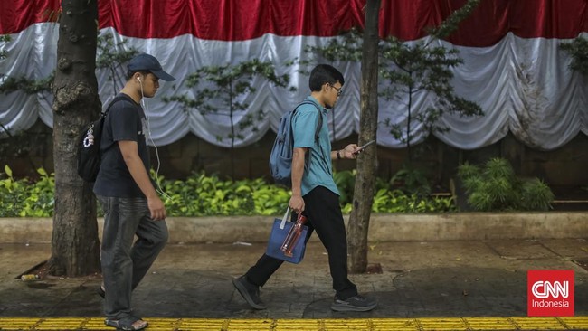 Aktivitas Pekerja di kasawan Kuningan, Jakarta, Rabu, (19/08/2026). (CNN Indonesia/Adhi Wicaksono)