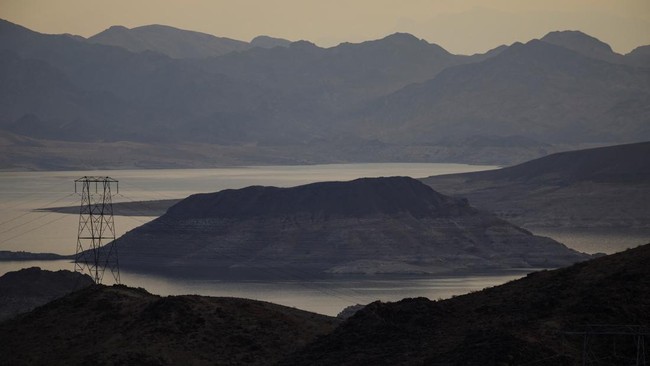 A view of Lake Mead, the largest reservoir in the United States by water capacity, which has been under pressure from the long-term effects of drought and water demand on the Colorado River system, near Boulder City, Nevada, U.S., August 12, 2026. RE