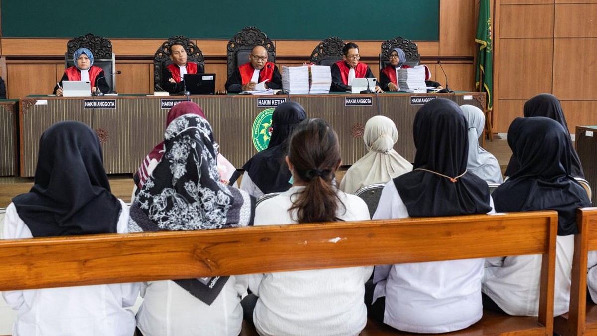 Sidang perdana dugaan kasus kekerasan dan penelantaran anak oleh Daycare Little Aresha mengungkap berbagai dugaan tindakan tak manusiawi.