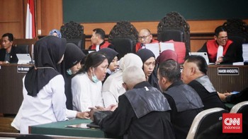 Sidang perdana dugaan kasus kekerasan dan penelantaran anak oleh Daycare Little Aresha mengungkap berbagai dugaan tindakan tak manusiawi.