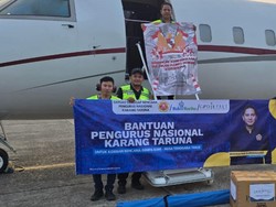 Karang Taruna Nasional Salurkan Bantuan Tenda ke Korban Gempa NTT