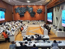 Komisi V DPR Rapat dengan Menhub-Kabasarnas, Soroti Sejumlah Kecelakaan Kapal