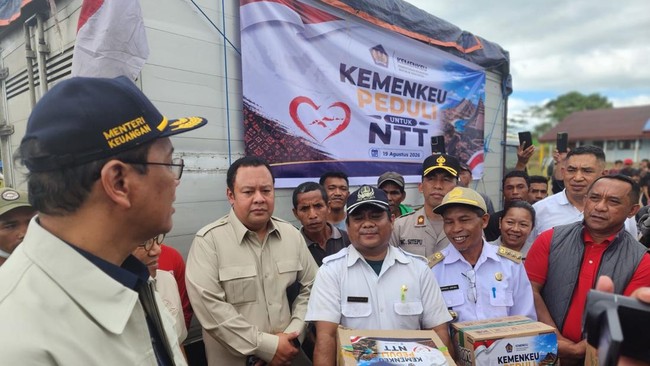 Purbaya Kunjungi Daerah Bencana, Bawa Bantuan 1 Truk Isi Beras-Selimut