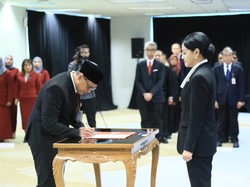 OJK Umumkan Pejabat Baru Bursa Mineral dan Komoditas Strategis