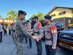Polda Bali Kirim 10 Personil-4 Kendaraan Khusus Bantu Korban Bencana di NTT