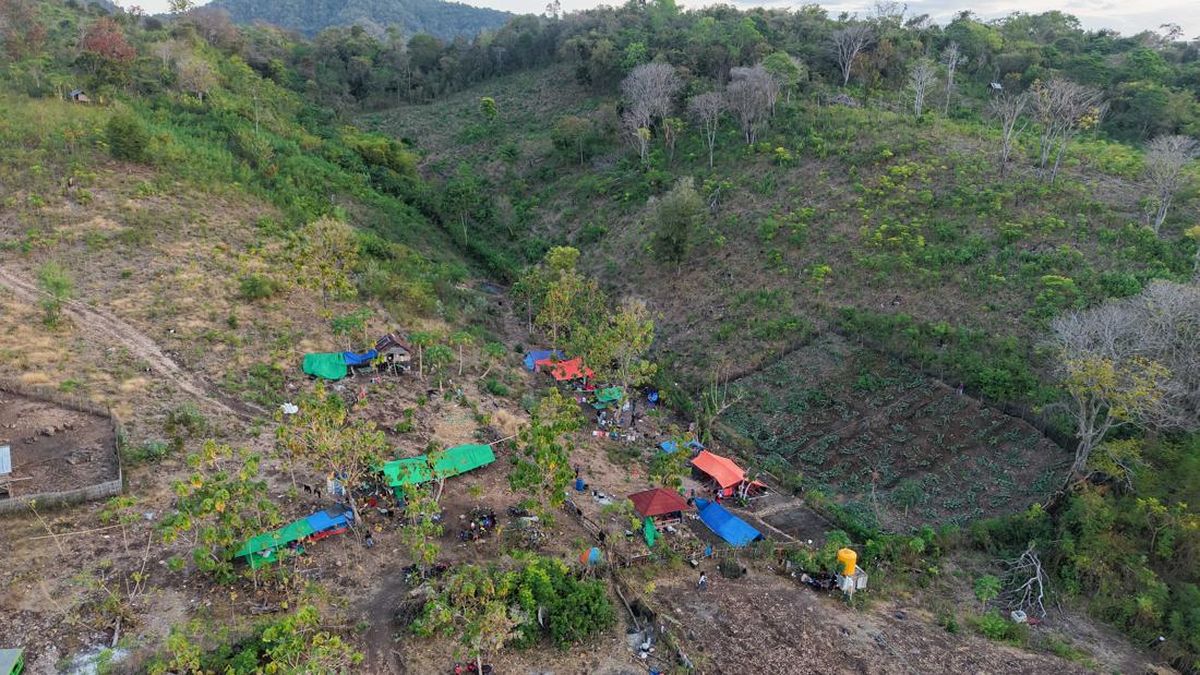 Angin Kencang, Heli Gagal Turunkan Bantuan ke Desa Terisolasi di NTT