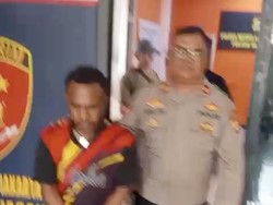 Polisi Amankan Pria Bugil yang Viral Pukuli Pemotor di Lenteng Agung