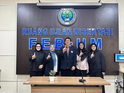 Satu Keluarga Tempuh S3 Bersama di UM, Ikuti Rekomendasi Sang Ibu