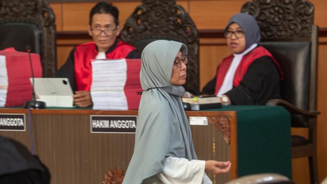 Sidang perdana dugaan kasus kekerasan dan penelantaran anak oleh Daycare Little Aresha mengungkap berbagai dugaan tindakan tak manusiawi.