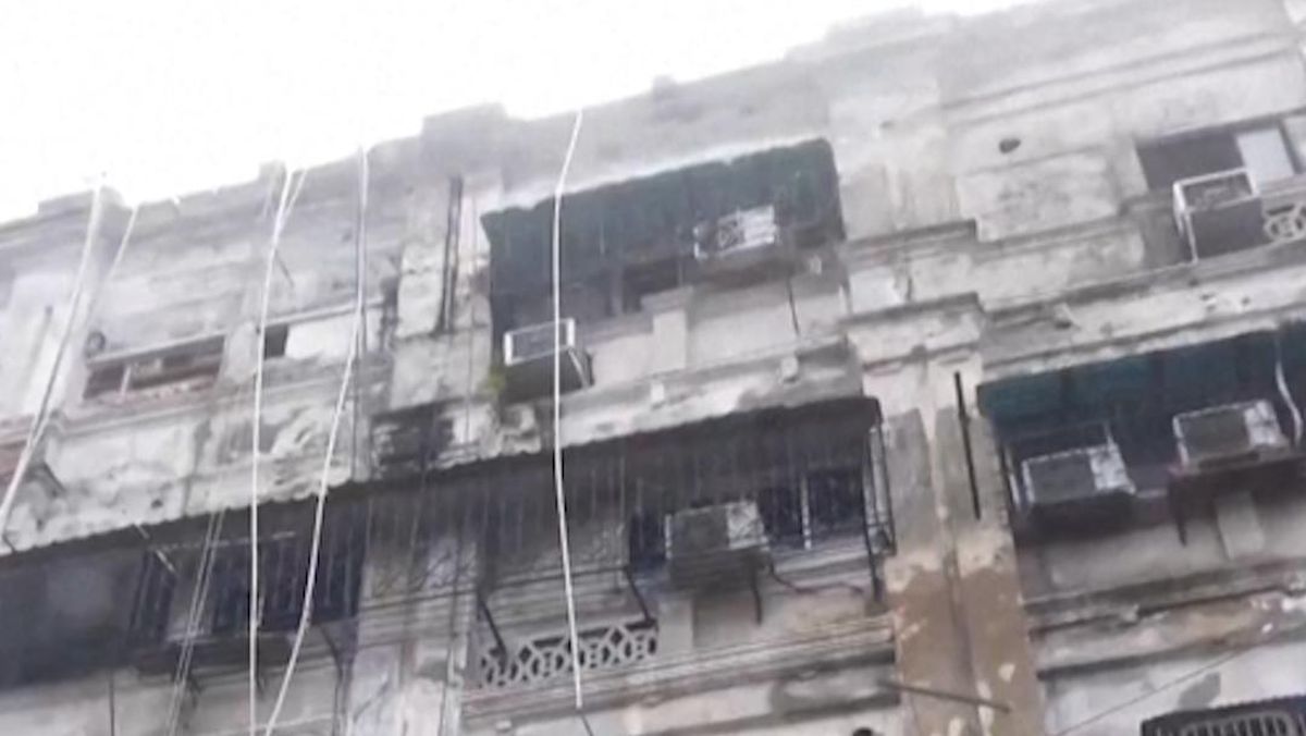 Kebakaran Hotel di Kolkata India Tewaskan 9 Orang