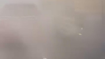 Kabut asap tebal imbas kebakaran hutan dan lahan menyelimuti wilayah Kalimantan Selatan termasuk daerah Liang Anggang, Banjarbaru.