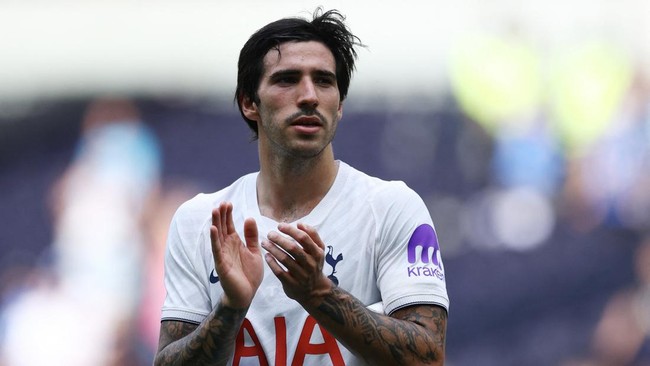 Soccer Football - Pre Season Friendly - Tottenham Hotspur v TSG 1899 Hoffenheim - Tottenham Hotspur Stadium, London, Britain - August 15, 2026Tottenham Hotspur's Sandro Tonali celebrates after the match Action Images via Reuters/Matthew Childs