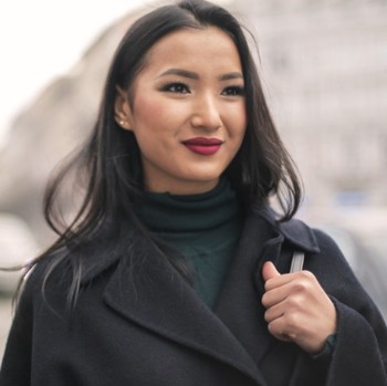 5 Cara Mengenali Orang High Class dari Cara Berpakaiannya, Bukan Sekadar Pakai Barang Mewah