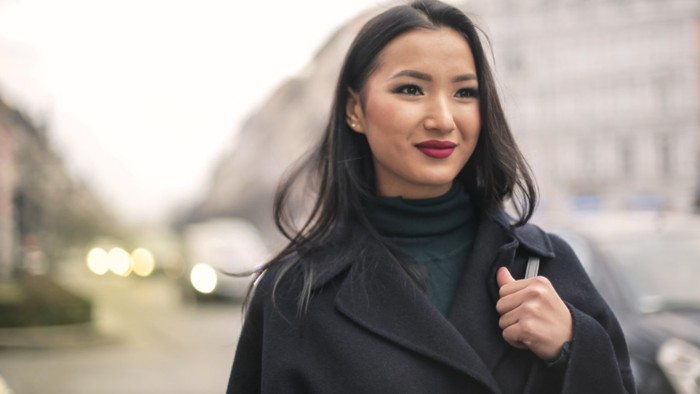 5 Cara Mengenali Orang High Class dari Cara Berpakaiannya, Bukan Sekadar Pakai Barang Mewah