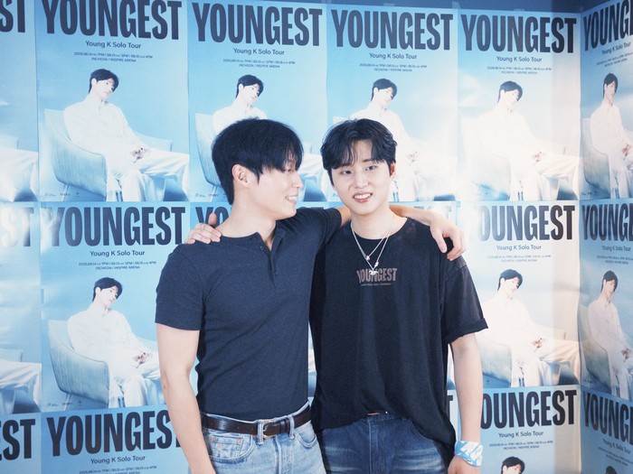 Berawal menjadi seorang penggemar berat grup band DAY6, kini Heo Nam Jun justru bersahabat dekat dengan salah satu member-nya, Young K, hingga bermain variety show bersama di Our Village Puppy (2025)./ Foto: instagram.com/namjun0609
