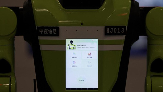 China Terjunkan Polisi Robot untuk Mengatur Lalu Lintas