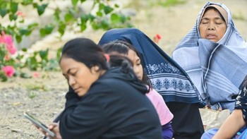 Gempa Susulan Bikin Warga Manggarai NTT Trauma