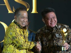 Herman Deru Terima Bakti Koperasi Nayaka Mahambara Prakarsai Mapel Koperasi