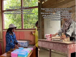 Belum Dapat MBG, Guru SD di Pelosok Ini Bikin MBG Mandiri buat Murid
