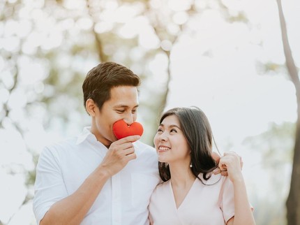 50 Kata-kata Suami Istri Romantis Penuh Cinta Berjuang Bersama