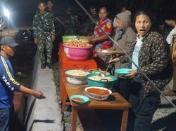 Penanganan Gempa Manggarai, Kemensos Bangun Puluhan Tenda-Salurkan Sembako