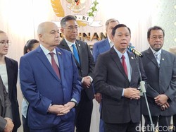 Ketua DPD RI Terima Kunjungan Senator Rusia, Bahas Kerja Sama Pendidikan