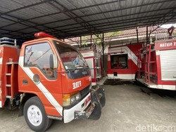 Cerita Damkar Sukabumi Kerja Ngos-ngosan hingga 4 Armada Rusak