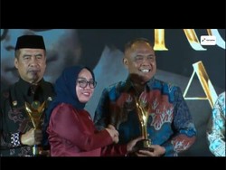 Bupati Sleman Harda Kiswaya Raih Penghargaan Koperasi Awards 2026