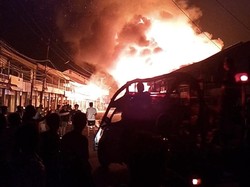 Pasar Sungai Duri Bengkayang Terbakar, Akses Pontianak-Singkawang Lumpuh