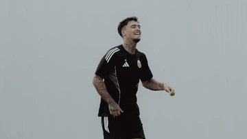 Berita Olahraga Terkini CNN Sport : Bisakah Shayne Pattynama ke Performa Terbaik Lagi di Tangan STY?