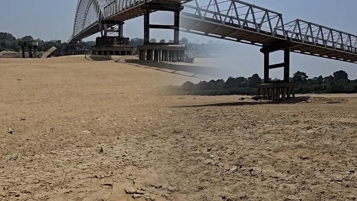 Video: Penampakan Sungai Barito Mengering, Berubah Bak Gurun Pasir