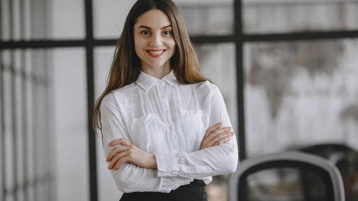 5 Tips Agar Perempuan Bisa Tampil Lebih Percaya Diri