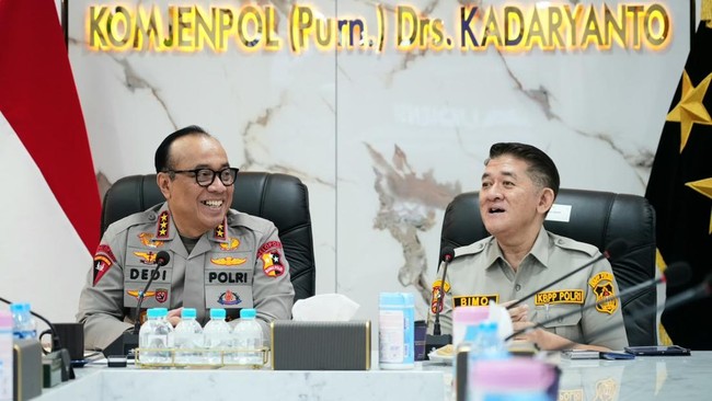Wakapolri Komjen Dedi Prasetyo dan Ketua Umum KBPP Polri AH Bimo Suryono