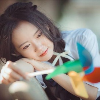 5 Zodiak yang Paling Memikat, Punya Pesona yang Bikin Sulit Dilupakan
